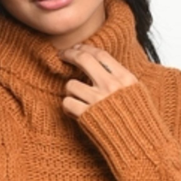 Chunky knit cable sweater dress - Picture 2 of 5